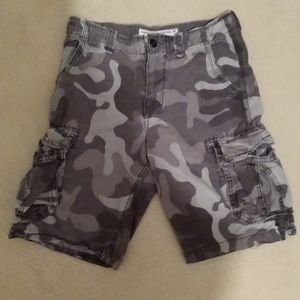 American Eagle cargo shorts size 32